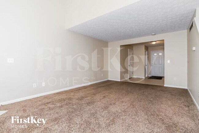 Building Photo - 240 Deer Creek Dr