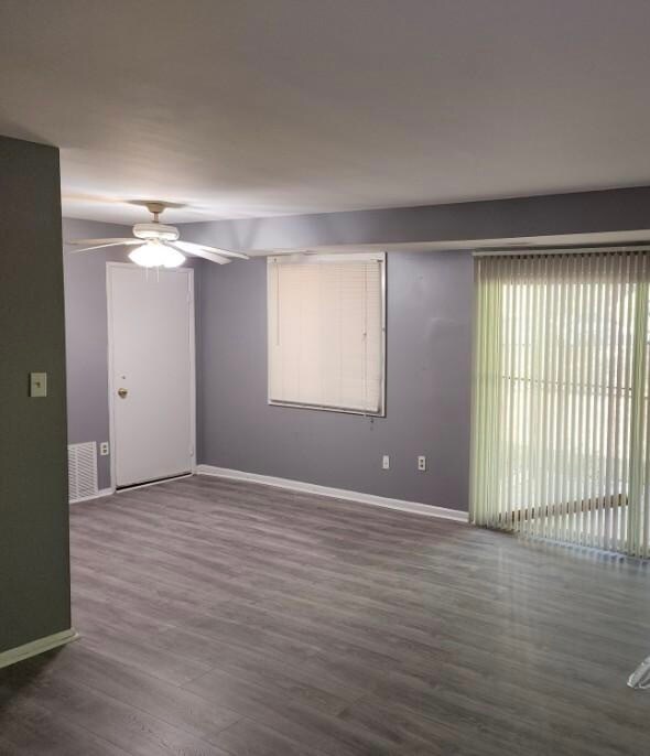 Dining room - 5400 85th Ave