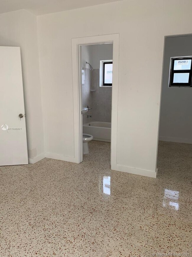 Building Photo - 159 NE 56th St