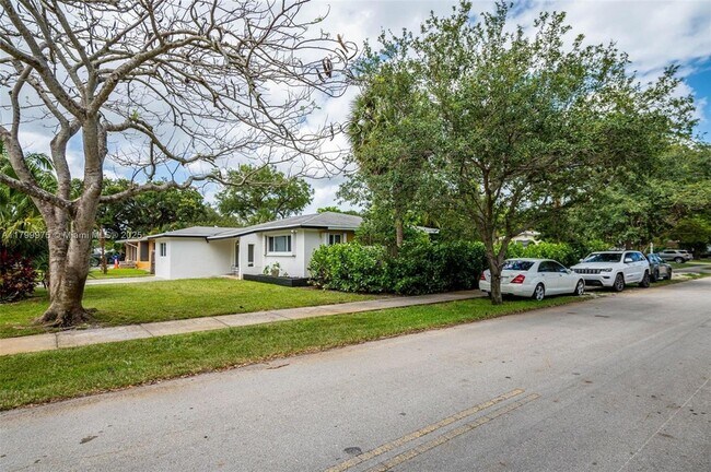Foto del edificio - 1620 SW 33rd Ave