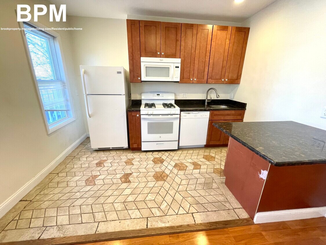 Primary Photo - 58 London St