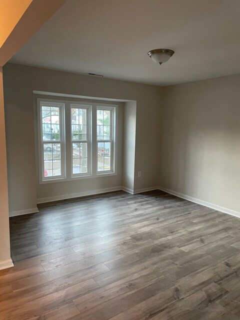 Building Photo - 1492 Chatham Ct