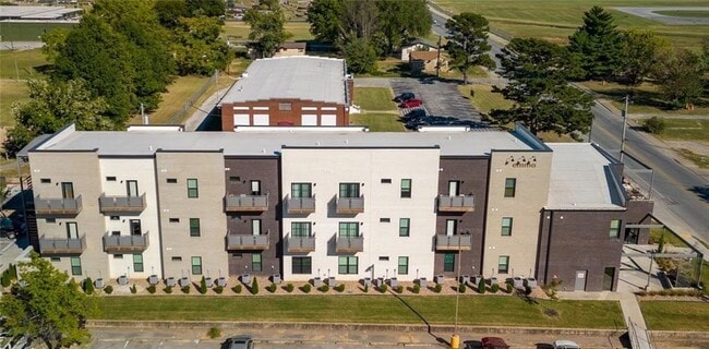 Foto del edificio - 726 E Emma Ave