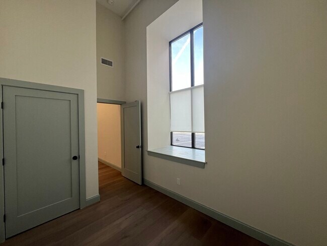 Foto del edificio - 160 Seabury St