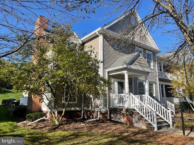 Building Photo - 480 Braceland Dr