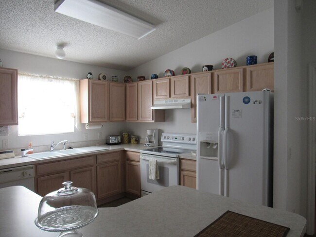 Foto del edificio - 779 Evelyn Dr