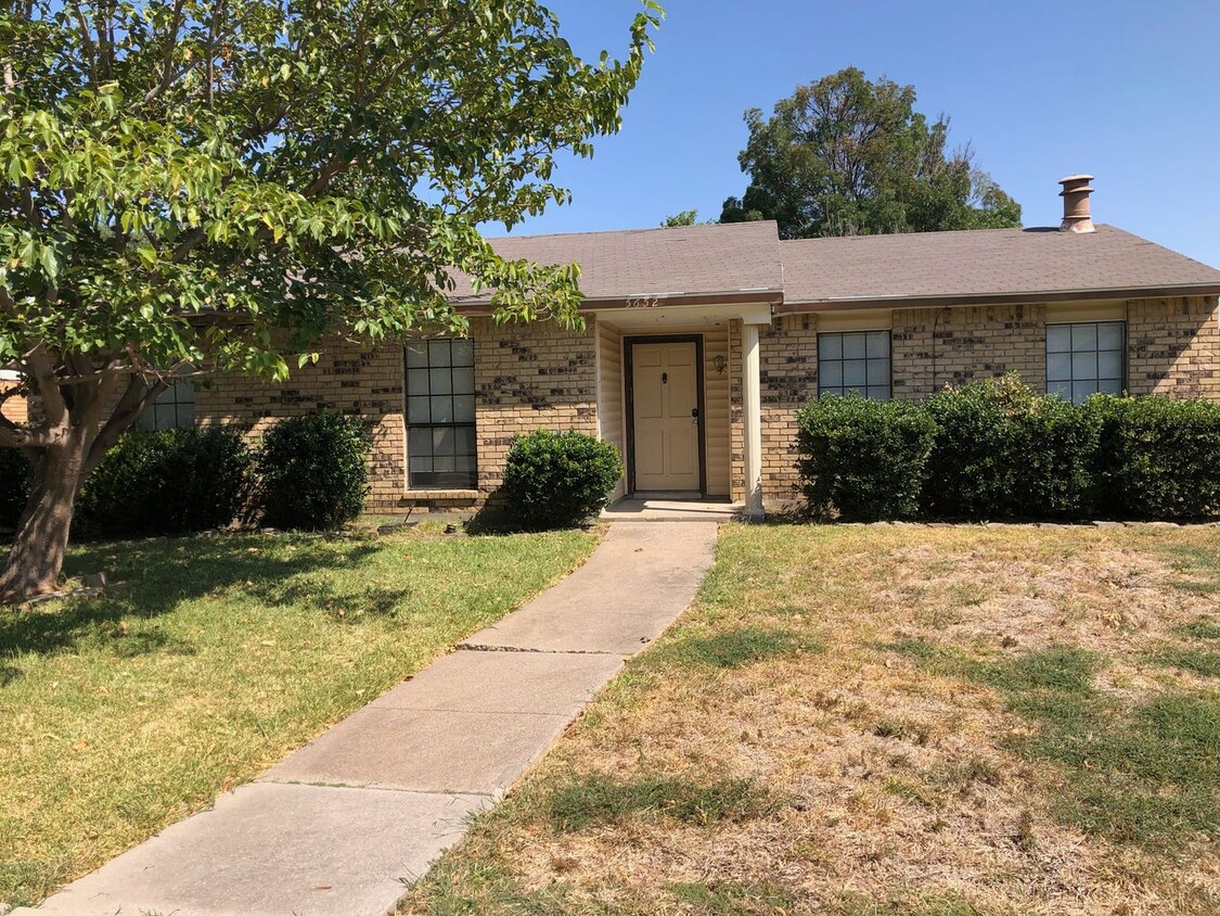 Primary Photo - 5652 Treese St