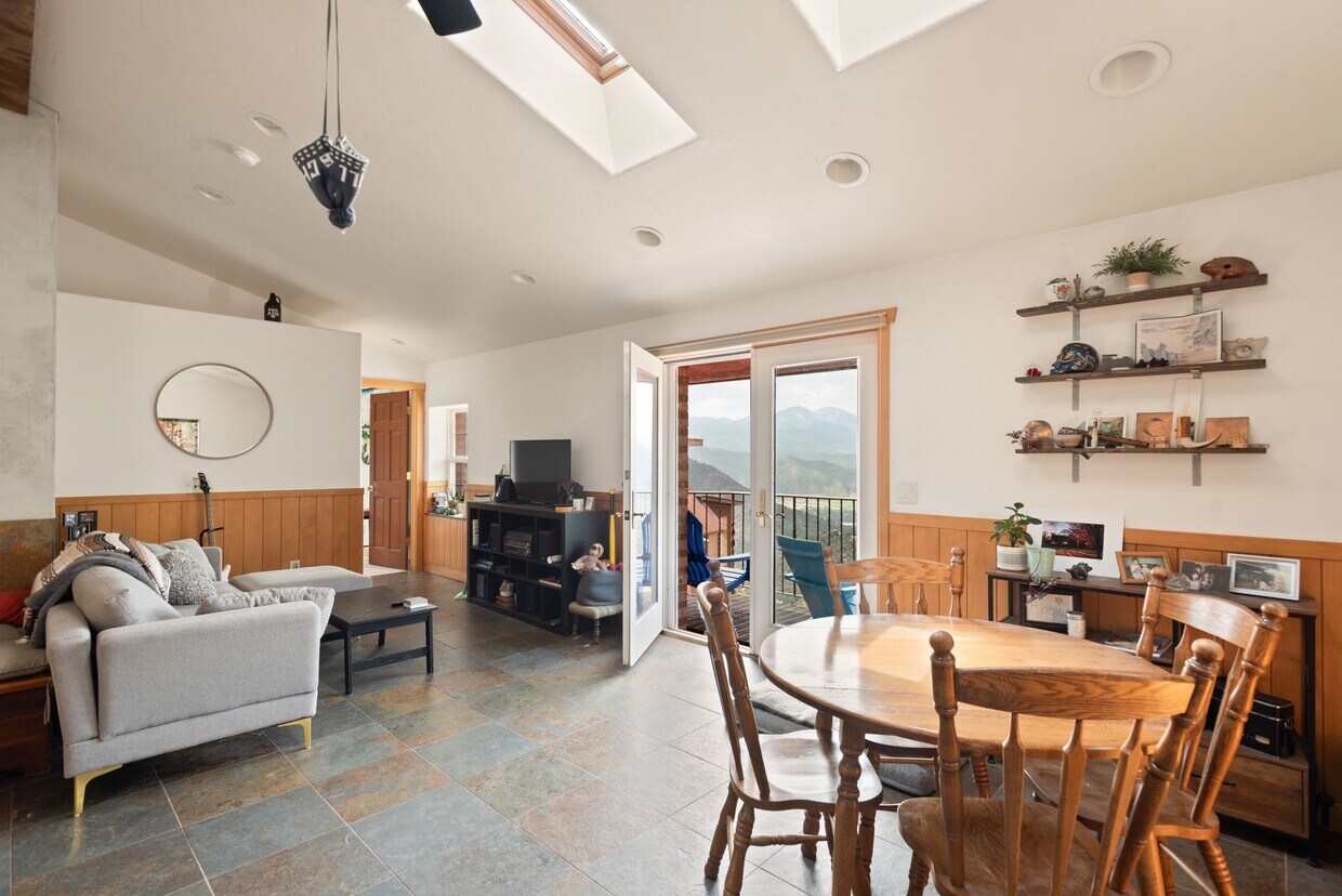 Foto principal - 2800 Cedar Dr