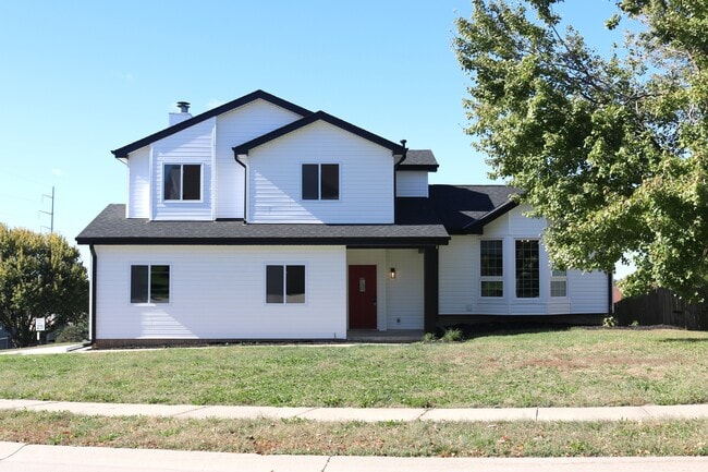 Building Photo - 2202 N 150th Ave