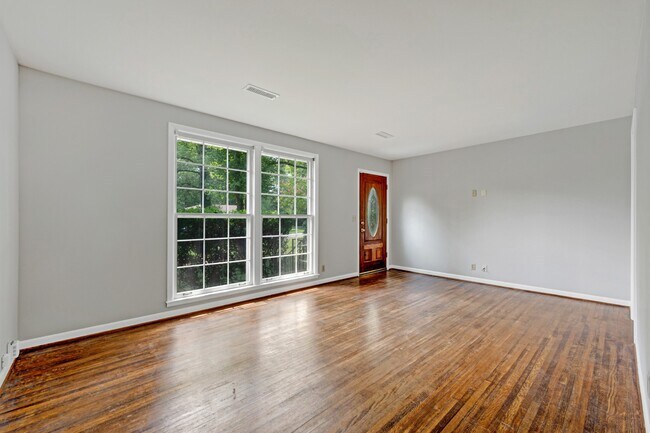 Foto del edificio - 5017 W Durrett Dr