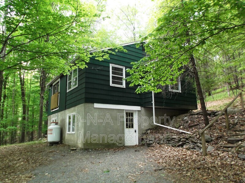 463 Cranberry Rd, East Stroudsburg, PA 18301 House Rental in East