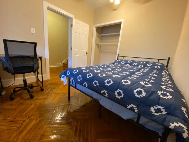 Foto del edificio - 4003 8th St NW