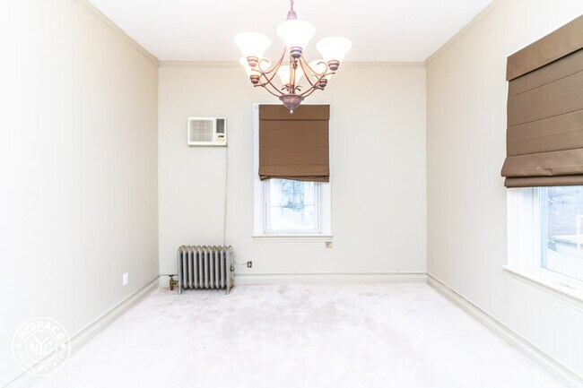 Foto del edificio - 1375 E 12th St