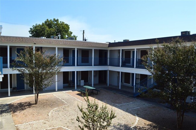 Building Photo - 4709 Harmon Ave