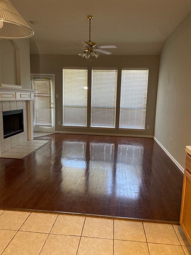 Building Photo - 11753 Ficus Dr