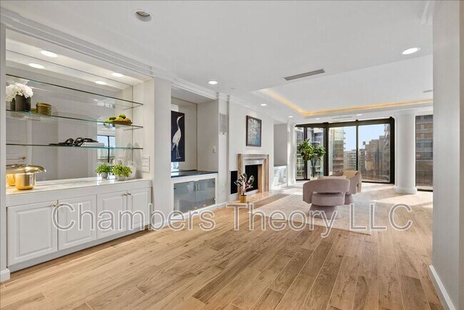 Foto del edificio - 1530 Key Blvd