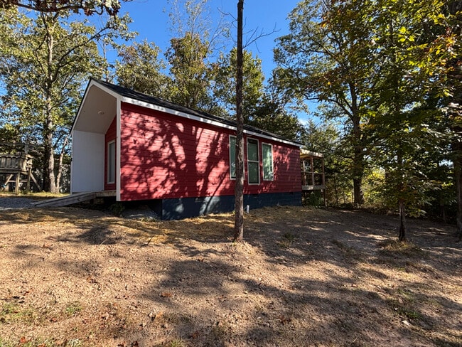 Building Photo - 16889 Digby Dr