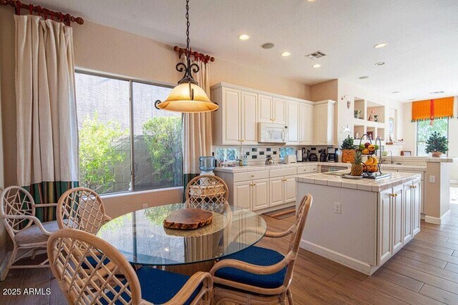 Foto del edificio - 2347 W River Rock Ct