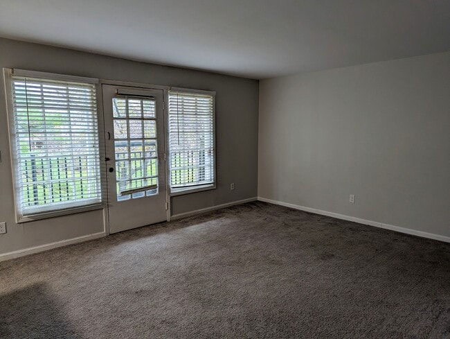 Building Photo - 719 Whitcomb St