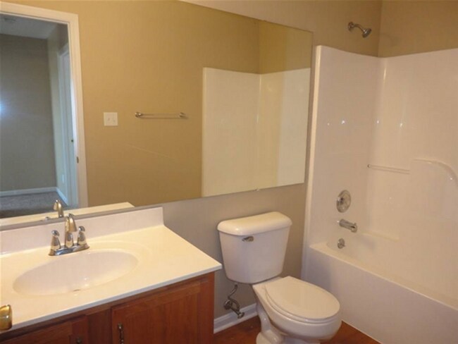 Foto del edificio - 936 Hathaway Dr