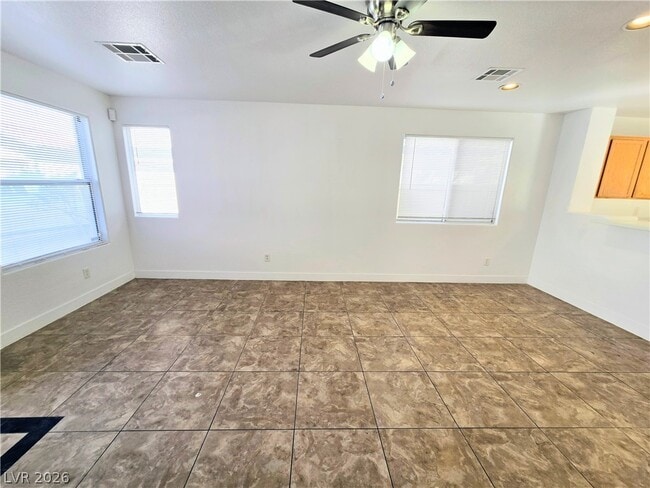 Building Photo - 7858 Warwickshire Way
