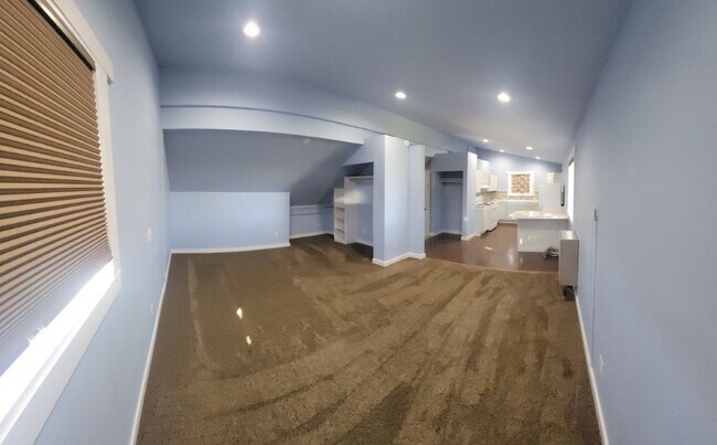 Foto del edificio - Large Studio Apartment in St. Anthony