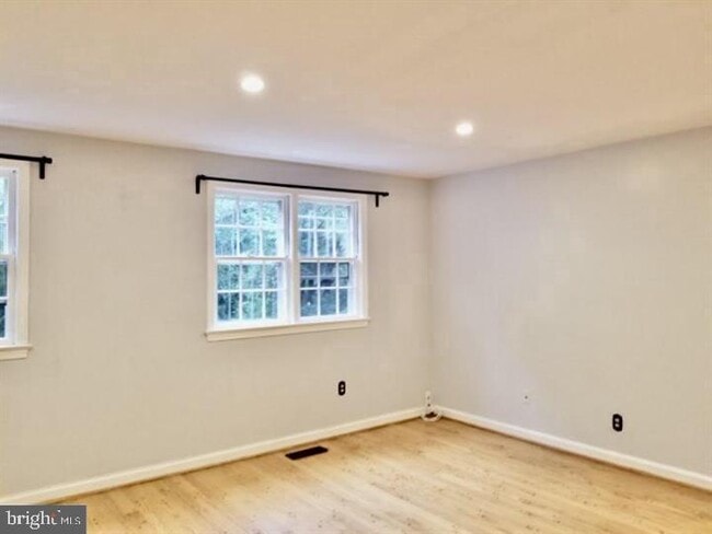 Building Photo - 6030 Hardwick Pl