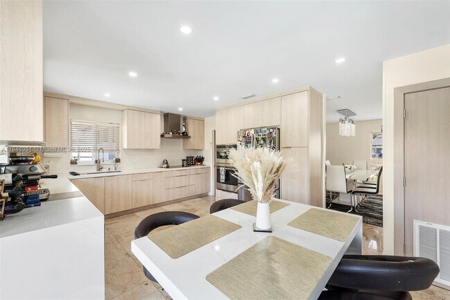 Foto del edificio - 5901 SW 56th Ter