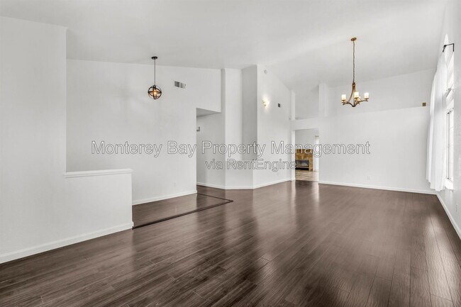 Foto del edificio - 383 Hillcrest Ave
