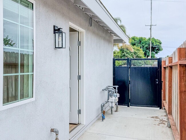 Foto del edificio - Brand New Modern 2-Bedroom ADU in Oxnard, CA