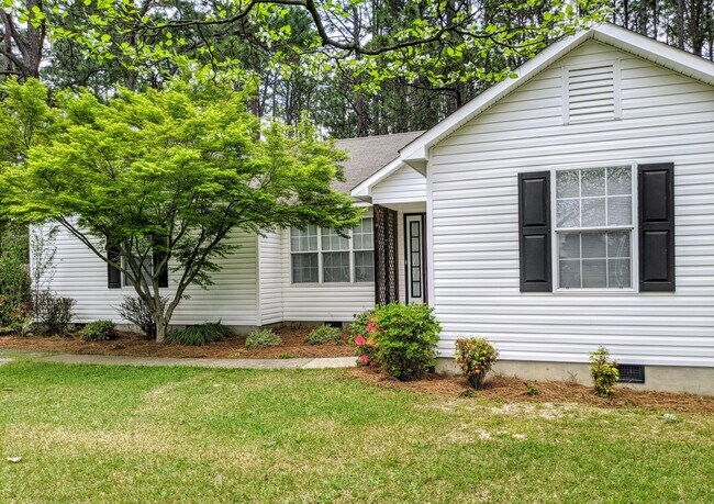 Building Photo - 115 Pecan Grove Dr