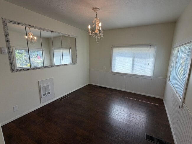 Building Photo - Charming Two-Story North Hill Home