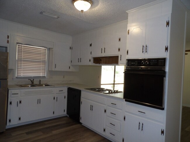 Building Photo - Victoria Drive, Enterprise, AL