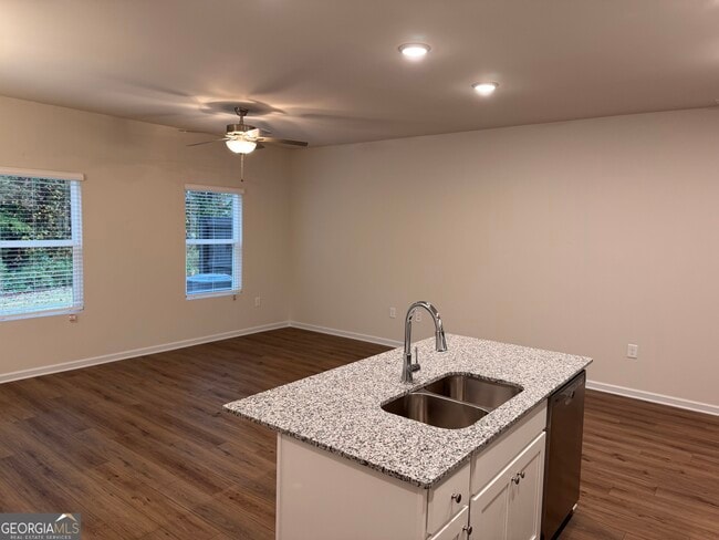 Building Photo - 11 Huntley Trce