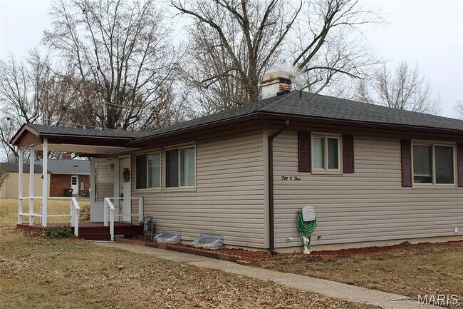 Building Photo - 5003 Cavalier Ct