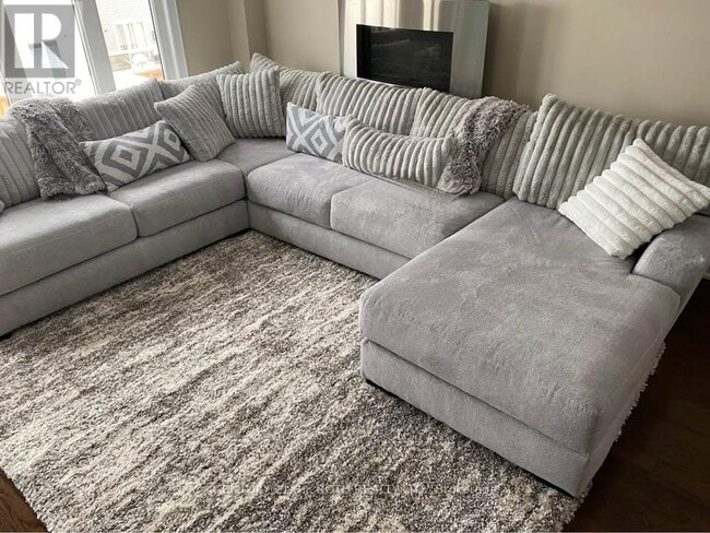 Photo du bâtiment - 196 Diana Dr