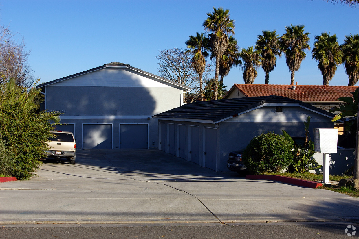 Building Photo - 205 Cedar Rd