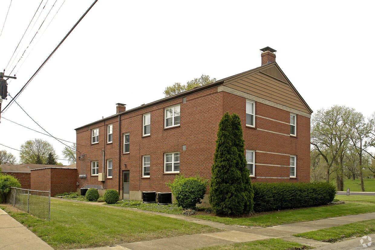 Building Photo - 7000-7004 Jamieson Ave