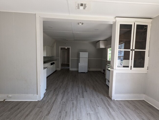 Foto del edificio - 3 Bed 1 Bath Cozy Home
