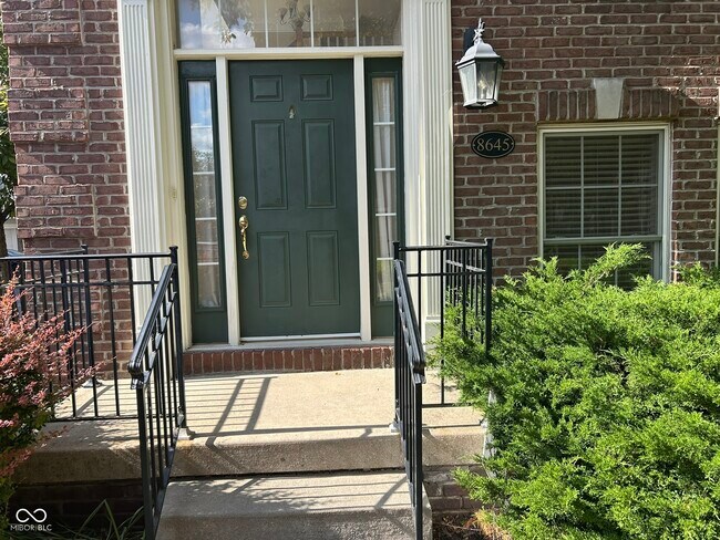 Building Photo - 8645 Meridian Square Dr