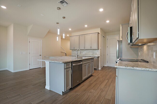 Building Photo - 8167 Cadre Noir Rd