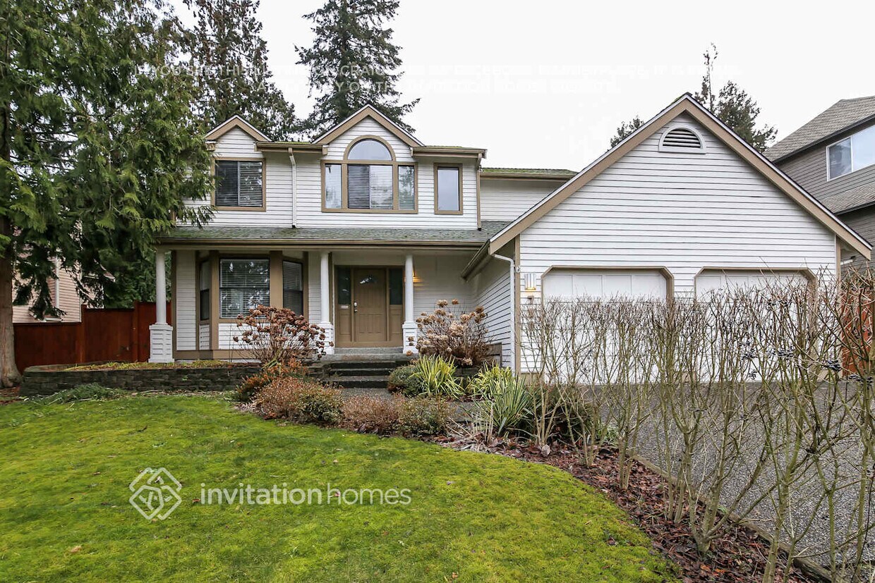 Foto principal - 720 50th St SE