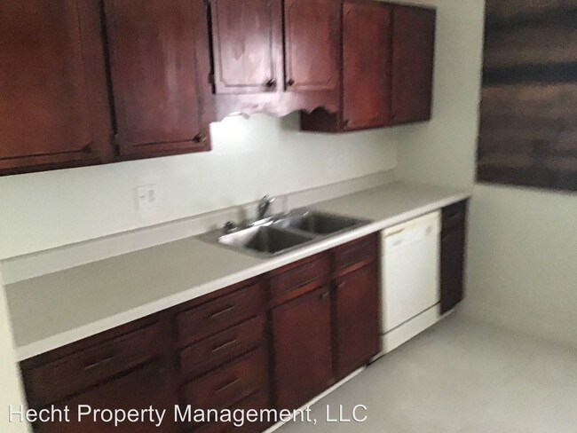 Building Photo - 4 br, 2 bath House - 352 W. Raleigh Ave