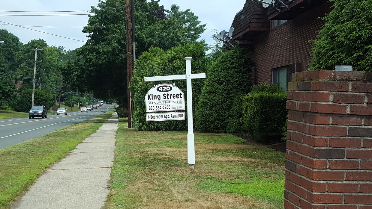 420 King Street, Bristol, CT 06010 Apartments in Bristol, CT