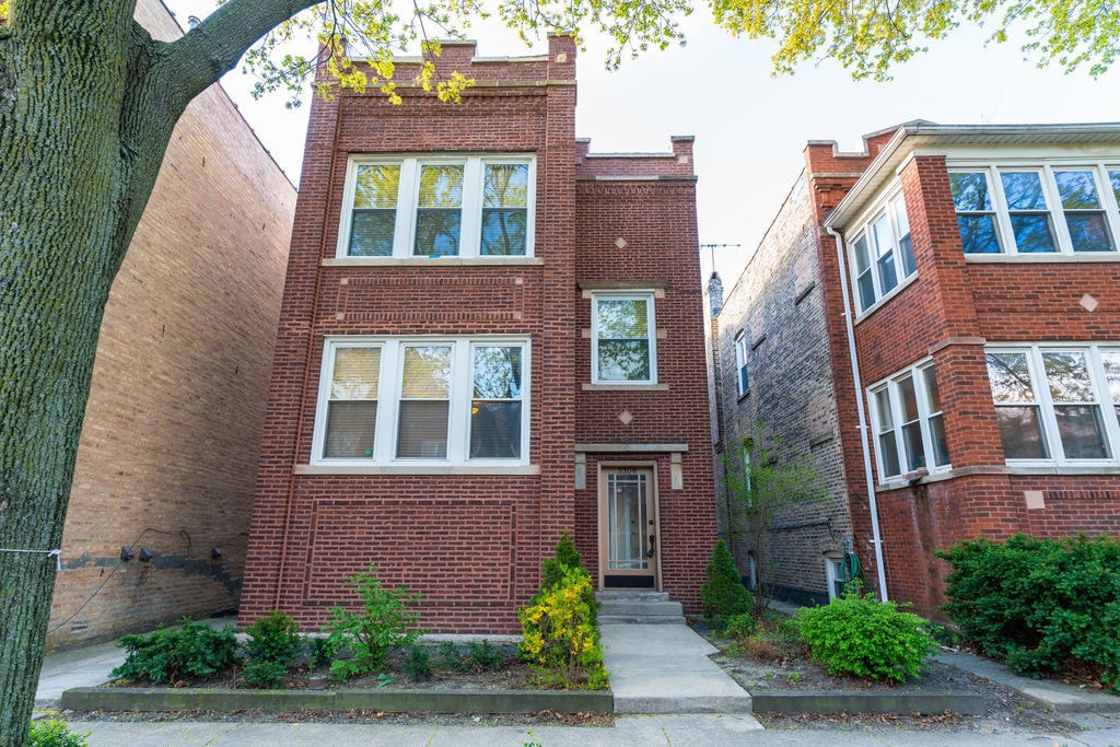 Primary Photo - 3309 W Cullom Ave
