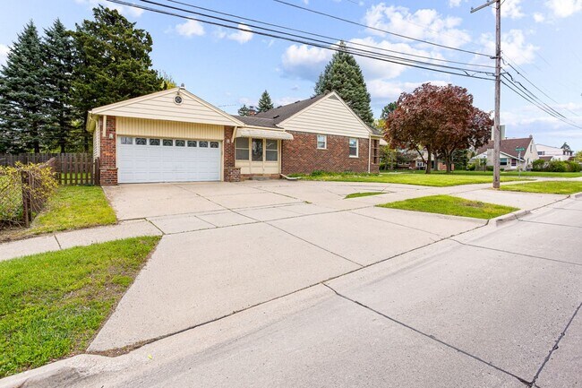Foto del edificio - 25346 Fairway Dr
