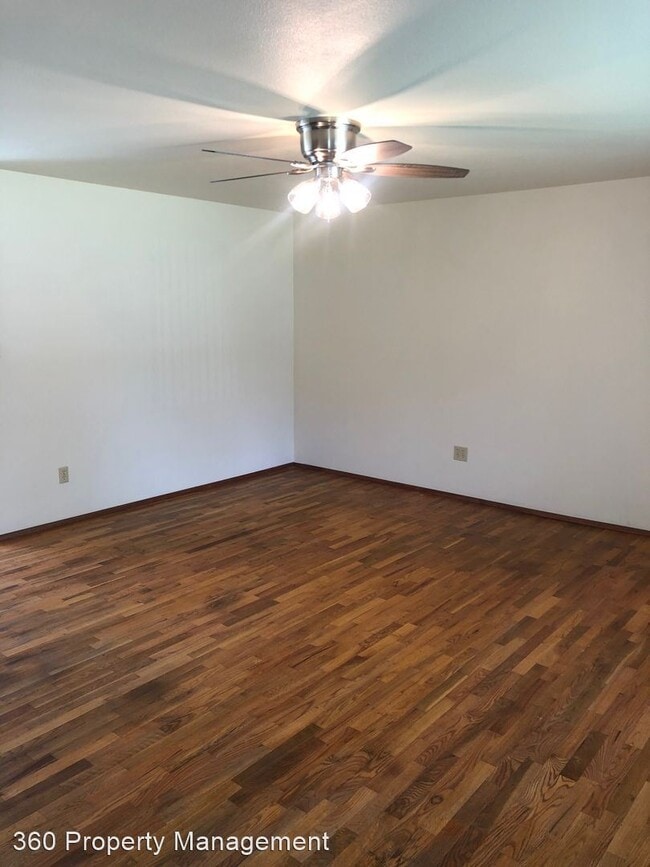 Building Photo - 4 br, 1.5 bath House - 1131 Forest Glen Rd.