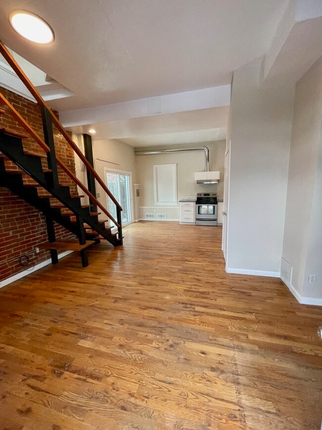 Building Photo - 5007 W 43rd Ave