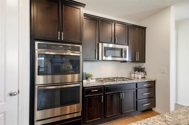 Foto del edificio - 15337 Quince Cir