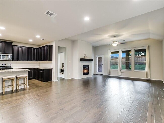 Foto del edificio - 7916 Arbor Knoll Ct